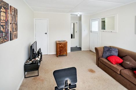 Photo of property in 36 Heretaunga Square, Silverstream, Upper Hutt, 5019
