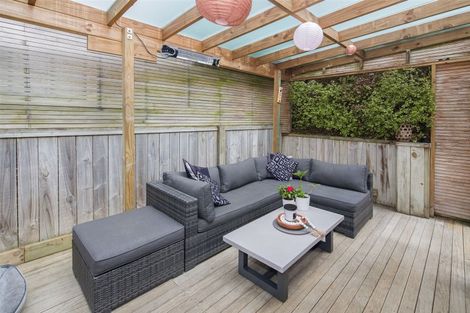 Photo of property in 35 Hindmarsh Street, Johnsonville, Wellington, 6037