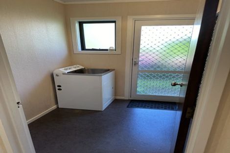 Photo of property in 65 Belt Road, New Plymouth, 4310