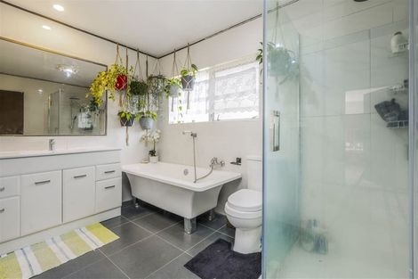 Photo of property in 3/49 Seabrook Avenue, New Lynn, Auckland, 0600