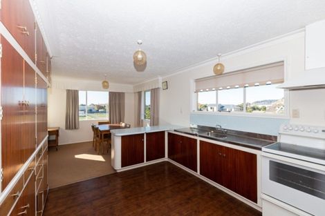 Photo of property in 21 Main Road, Redcliffs, Christchurch, 8081
