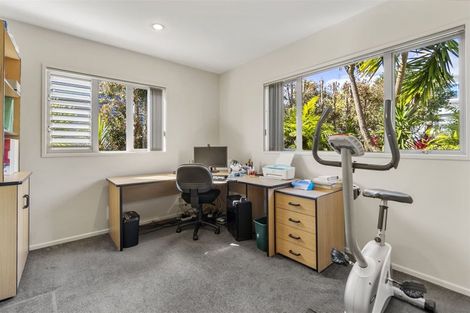 Photo of property in 146 Kittiwake Drive, Schnapper Rock, Auckland, 0632