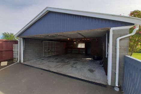 Photo of property in 67 Farquhars Road, Redwood, Christchurch, 8051