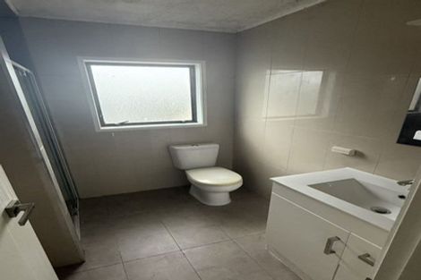 Photo of property in 19 Crosby Road, West Harbour, Auckland, 0618