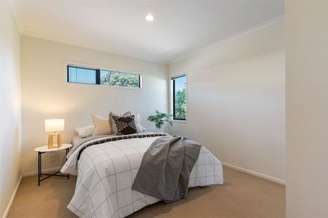 Photo of property in 35 Tindalls Bay Road, Tindalls Beach, Whangaparaoa, 0930