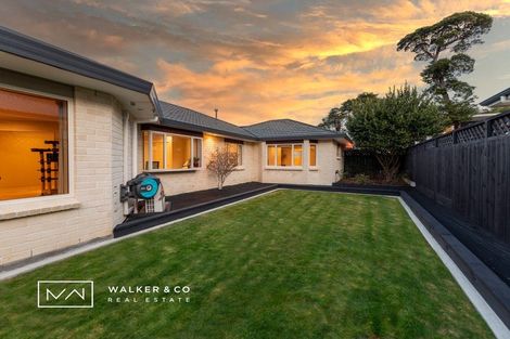 Photo of property in 28 Carlow Grove, Birchville, Upper Hutt, 5018
