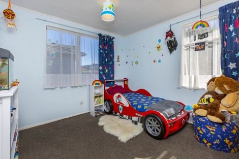 Photo of property in 11 Phar Lap Grove, Trentham, Upper Hutt, 5018