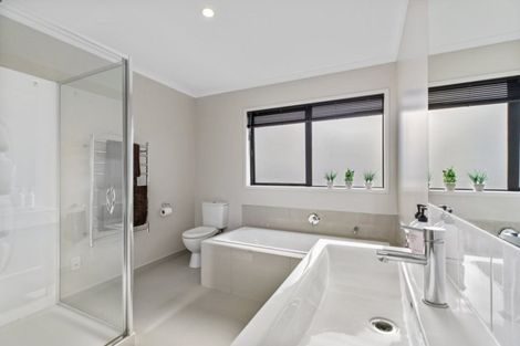 Photo of property in 79 Rathmar Drive, Manurewa, Auckland, 2105