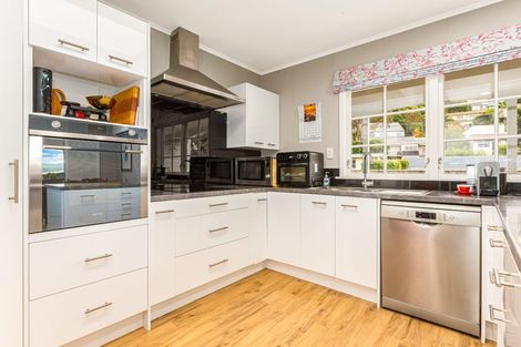 Photo of property in 7 Luff Place, Whitby, Porirua, 5024