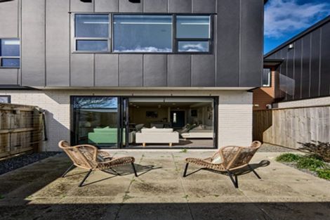 Photo of property in 6/27 Main Road, Wainuiomata, Lower Hutt, 5014
