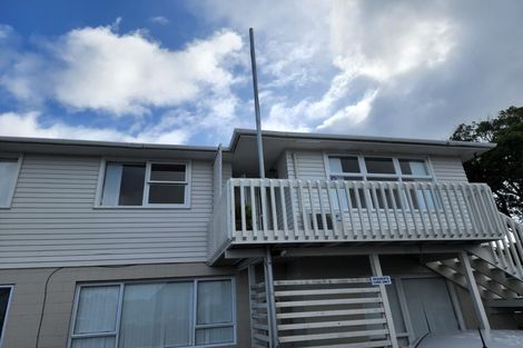 Photo of property in 1/212 Sunnynook Road, Totara Vale, Auckland, 0627