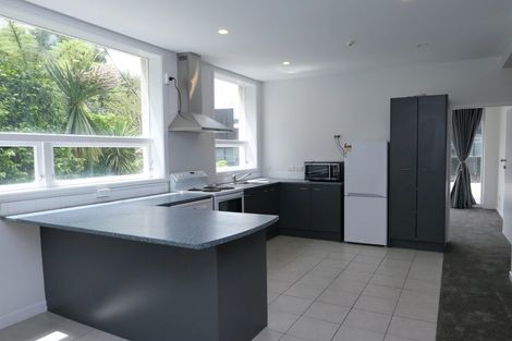 Photo of property in 70 Kelburn Parade, Kelburn, Wellington, 6012