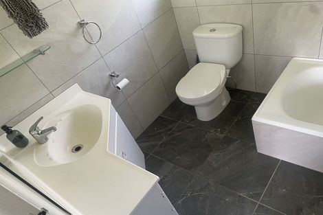 Photo of property in 11 Lynda Avenue, Paparangi, Wellington, 6037