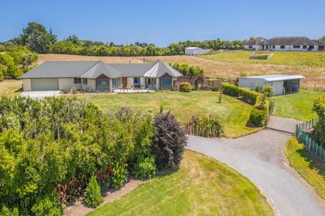 Photo of property in 28 Waipuna Grove, Levin, 5571