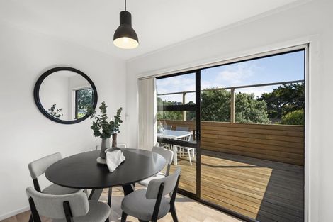 Photo of property in 2/177 Mokoia Road, Birkenhead, Auckland, 0626