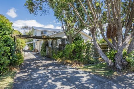 Photo of property in 105 Rangiuru Road, Otaki Beach, Otaki, 5512