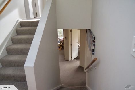 Photo of property in 8 Rhodesvale Terrace, Cashmere, Christchurch, 8022