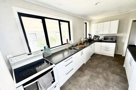 Photo of property in 2 Currey Crescent, Milford, Auckland, 0620