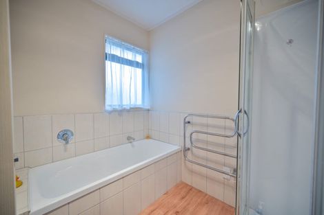 Photo of property in 64a Clevedon Road, Papakura, 2110