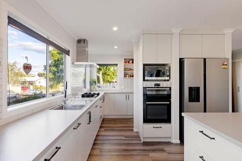 Photo of property in 17 Taksan Place, Pukete, Hamilton, 3200