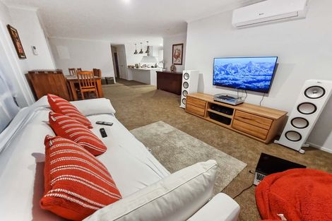 Photo of property in 137a Wellington Road, Wainuiomata, Lower Hutt, 5014