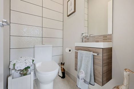 Photo of property in 180 Hobsonville Point Road, Hobsonville, Auckland, 0616