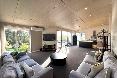 Photo of property in 39a Fairclough Road, Beach Haven, Auckland, 0626