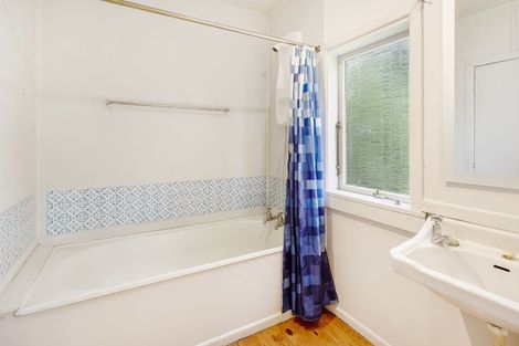 Photo of property in 37 Camp Road, Coroglen, Whitianga, 3591