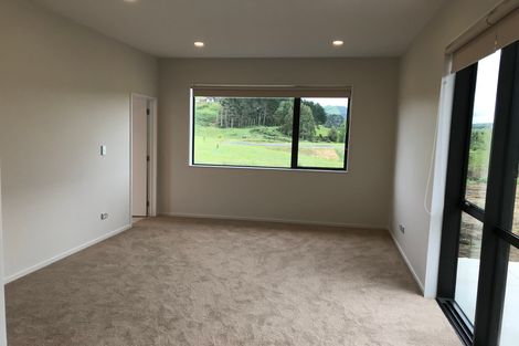 Photo of property in 13 Mclachlan Way, Pokeno, 2471