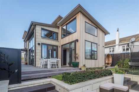 Photo of property in 18 Oceanview Road, Mount Maunganui, 3116