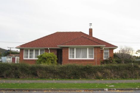 Photo of property in 2 Chapman Crescent, Naenae, Lower Hutt, 5011