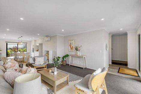 Photo of property in 17 Karearea Avenue, Kenepuru, Porirua, 5022