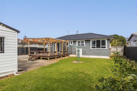 Photo of property in 29 Lavinia Crescent, Mangere East, Auckland, 2024