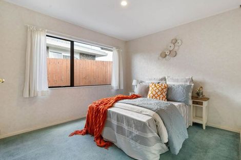 Photo of property in 240 Botany Road, Golflands, Auckland, 2013