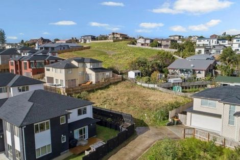 Photo of property in 19 Shibata Rise, Ranui, Auckland, 0612