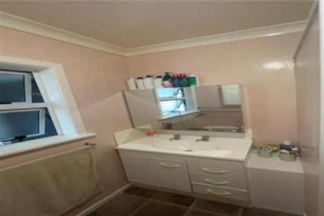 Photo of property in 1 Balmoral Street, Levin, 5510