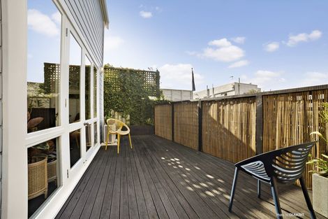 Photo of property in 18b Saint Mary Street, Thorndon, Wellington, 6011