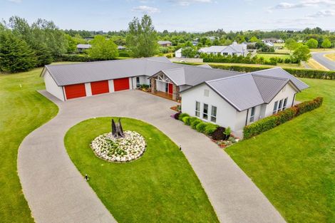 Photo of property in 98 Oxford Street, Martinborough, 5711