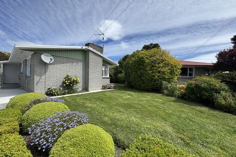 Photo of property in 16 Geelong Place, Burnside, Christchurch, 8053
