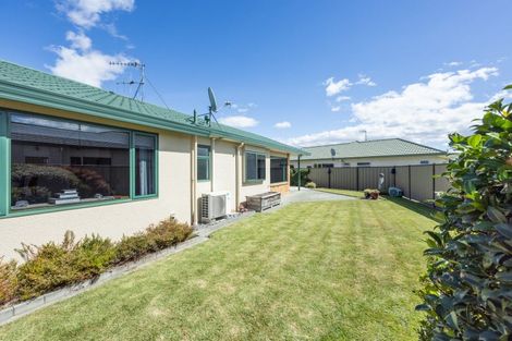 Photo of property in 4 Aintree Place, Taradale, Napier, 4112