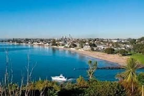 Photo of property in 30 Heathcote Road, Castor Bay, Auckland, 0620