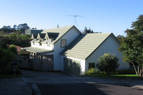 Photo of property in 14 Patsy O'hara Place, Swanson, Auckland, 0612