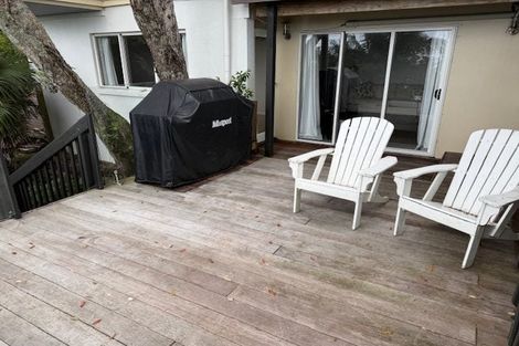 Photo of property in 266 Whangaparaoa Road, Red Beach, 0932