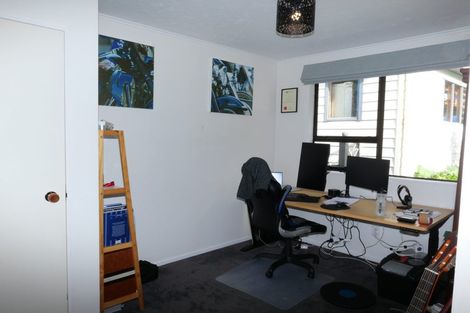 Photo of property in 41 Omapere Street, Whitby, Porirua, 5024