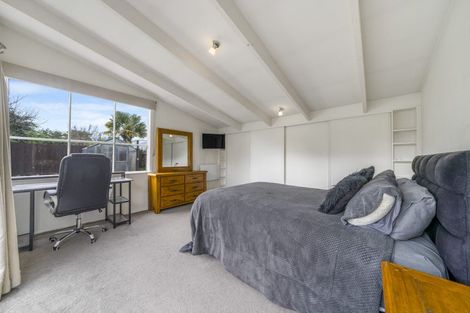 Photo of property in 182 Main North Road, Redwood, Christchurch, 8051