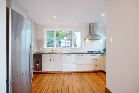 Photo of property in 141 Breaker Bay Road, Breaker Bay, Wellington, 6022