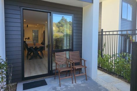 Photo of property in 52 Martingale Drive, Whitby, Porirua, 5024