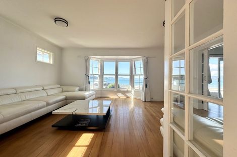 Photo of property in 35a Marine Parade, Seatoun, Wellington, 6022