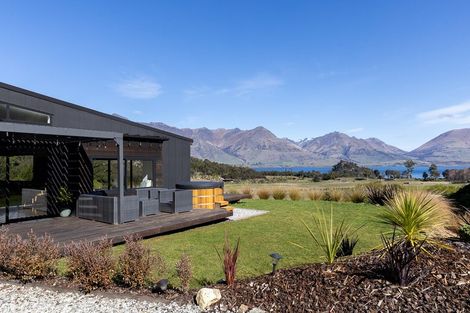 Photo of property in 18 Lookout Drive, Mount Creighton, Queenstown, 9371