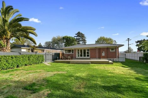 Photo of property in 322 Shakespeare Street, Leamington, Cambridge, 3432